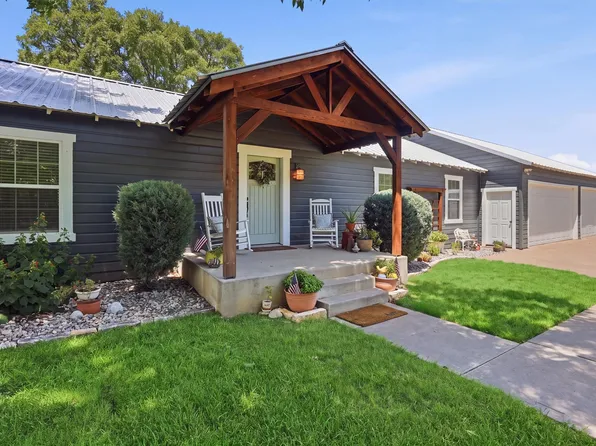 1313 Porter Ct, Granbury, TX 76048