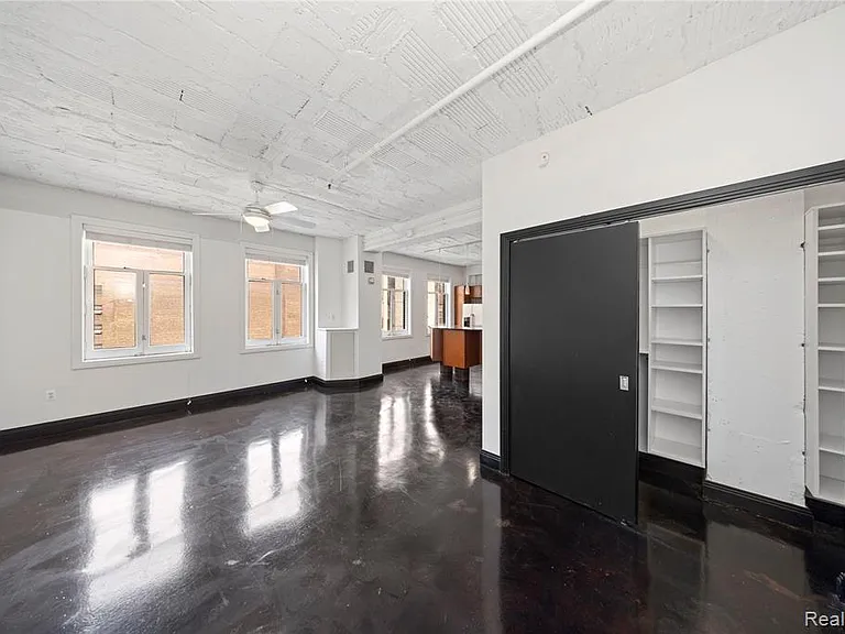 2233 Park Ave #5B — Photo 9
