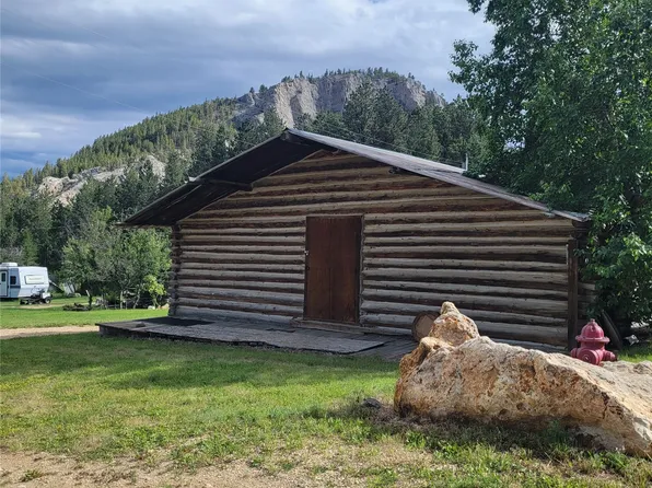 339 Whitcomb St, Zortman, MT 59546