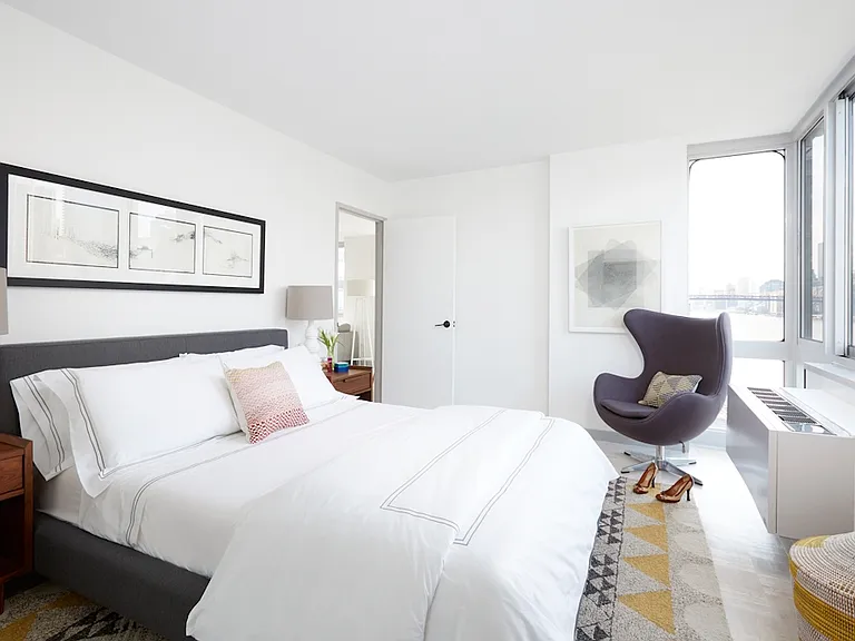 10-40 River Rd #14K30 — Photo 1