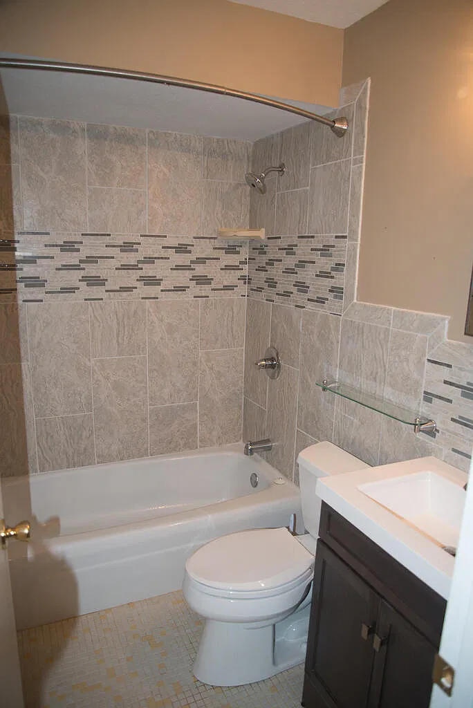 3 bed, 1.5 bath, 1044 sqft, $1,150 — Photo 4