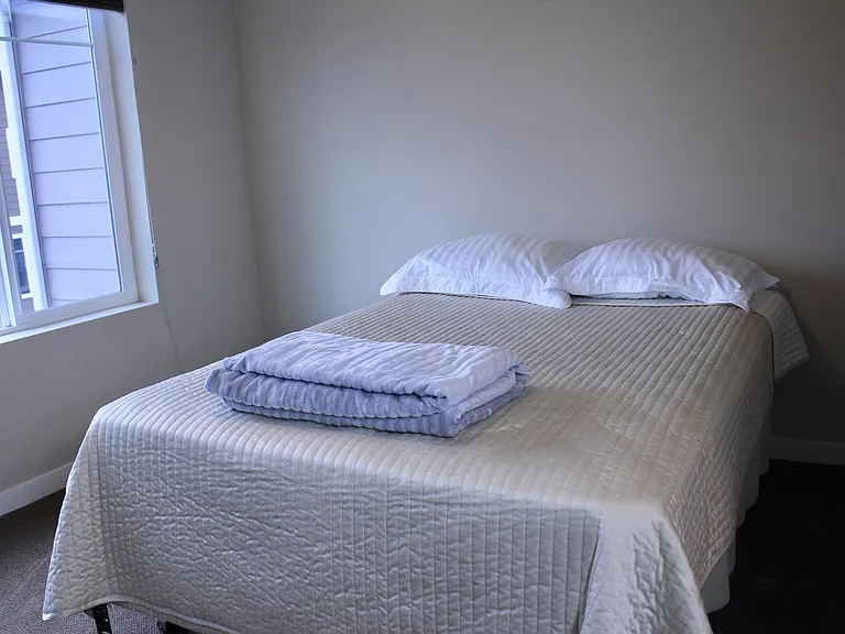351 Vashon Ct NE — Photo 5