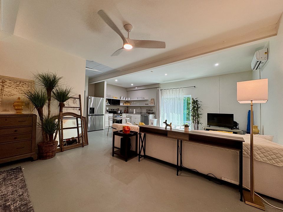 Spacious Open Floor Plan w/ large fan & AC!