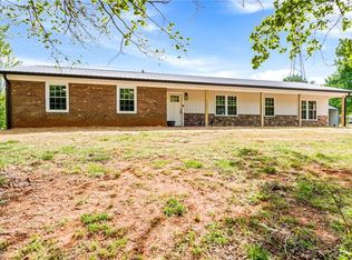 2401 White Horn Dr, Kernersville, NC 27284
