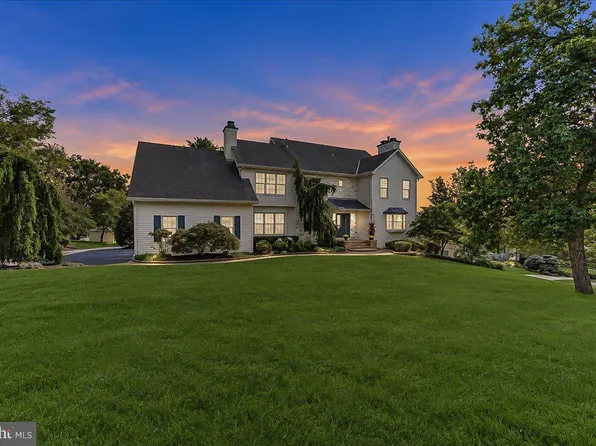 113 Summit Dr, Phoenixville, PA 19460