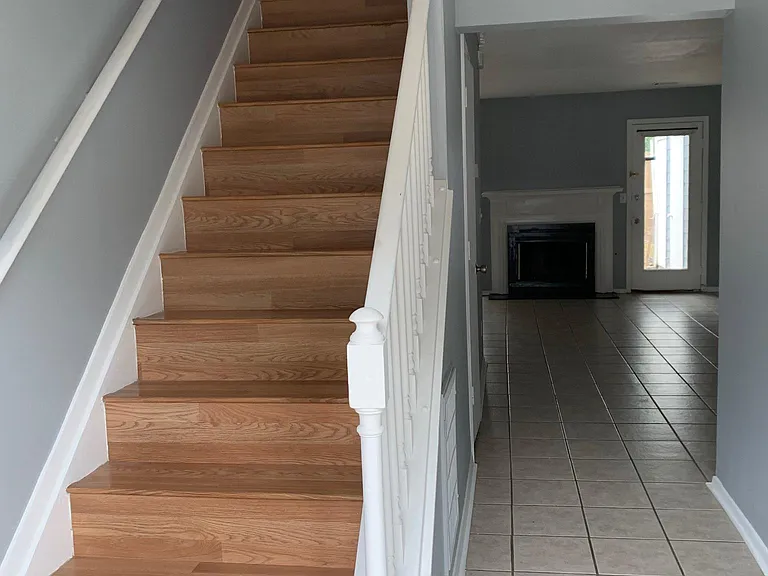 6598 Wellington Sq — Photo 7