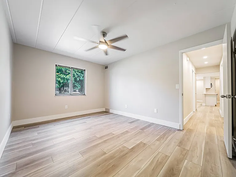 Trenton Place Apartments — Photo 29