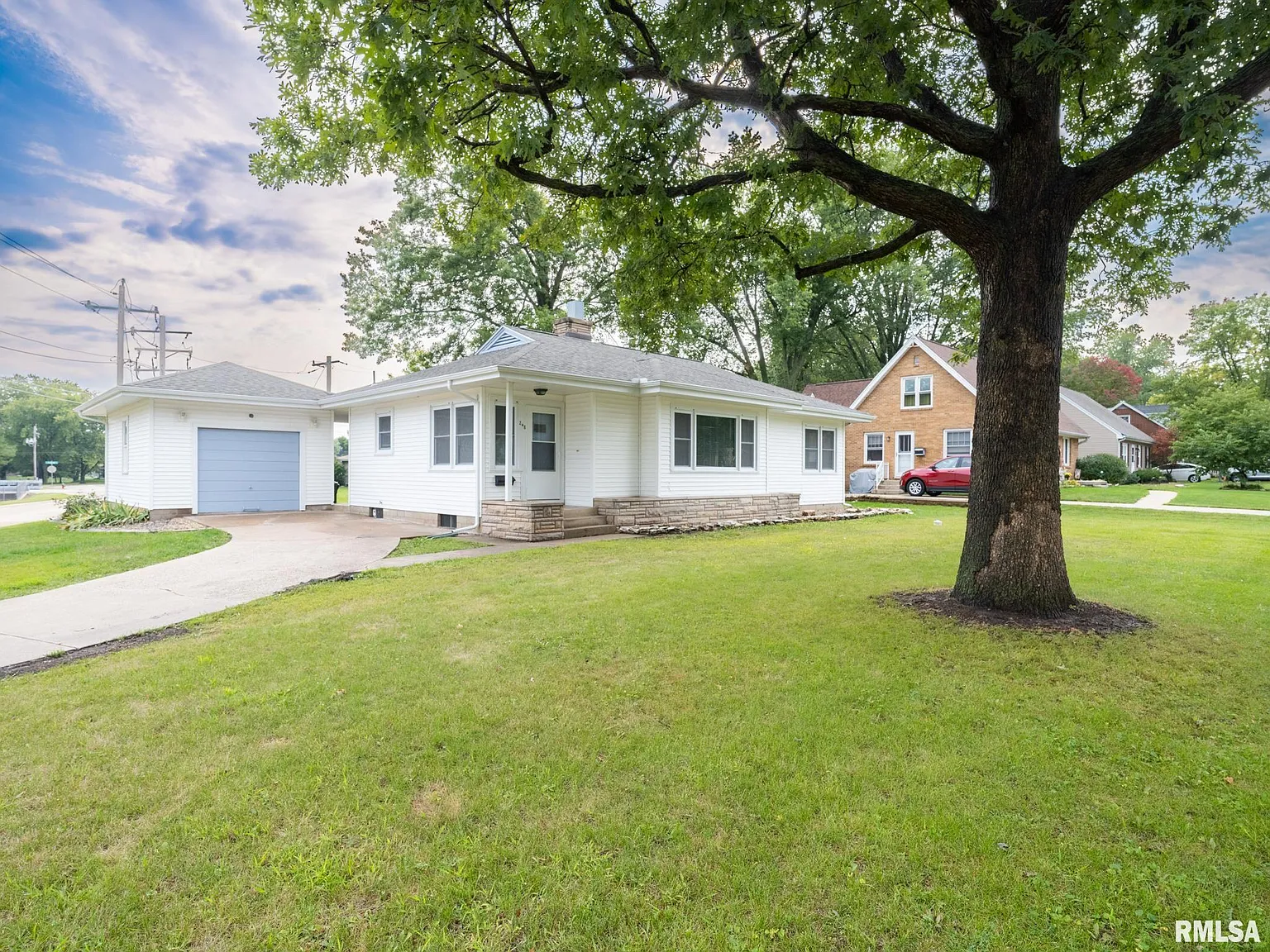 248 E Edgewood St photo 1
