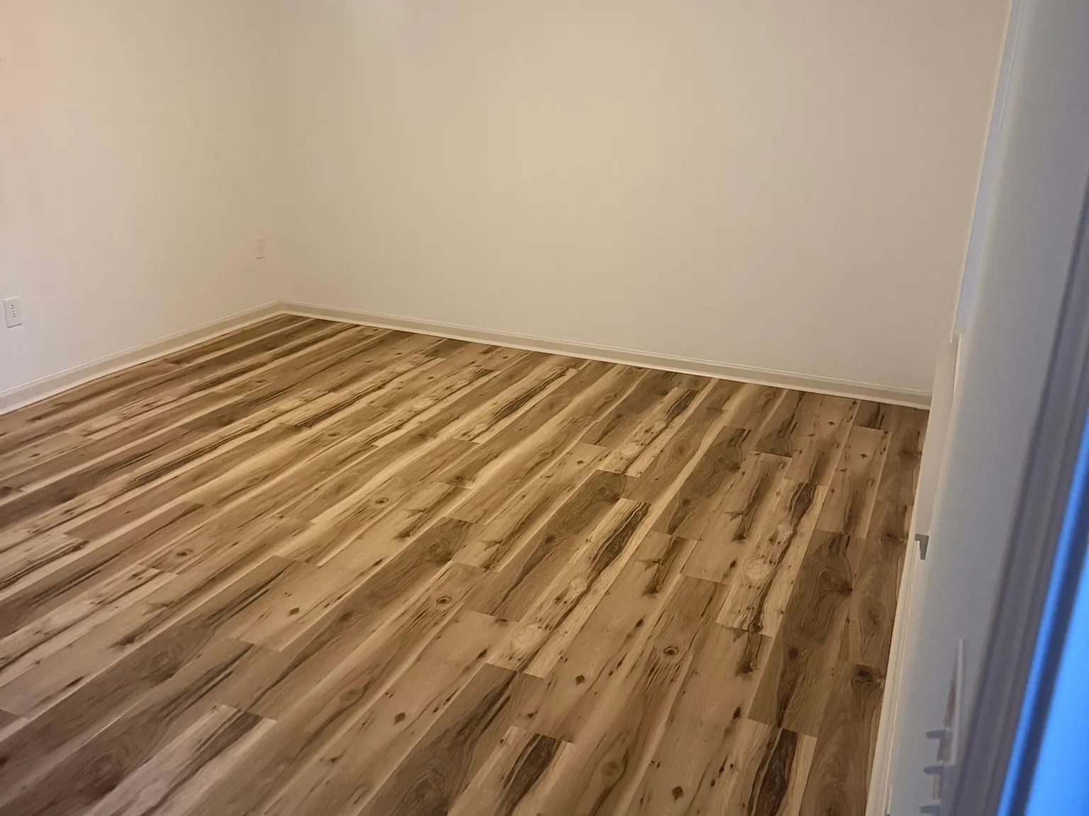 3 bed, 1.5 bath, 1344 sqft, $2,325 — Photo 4