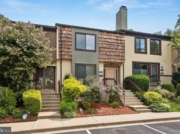 10707 Muirfield Dr, Potomac, MD 20854