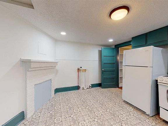 4th image of 3801 Lamar St