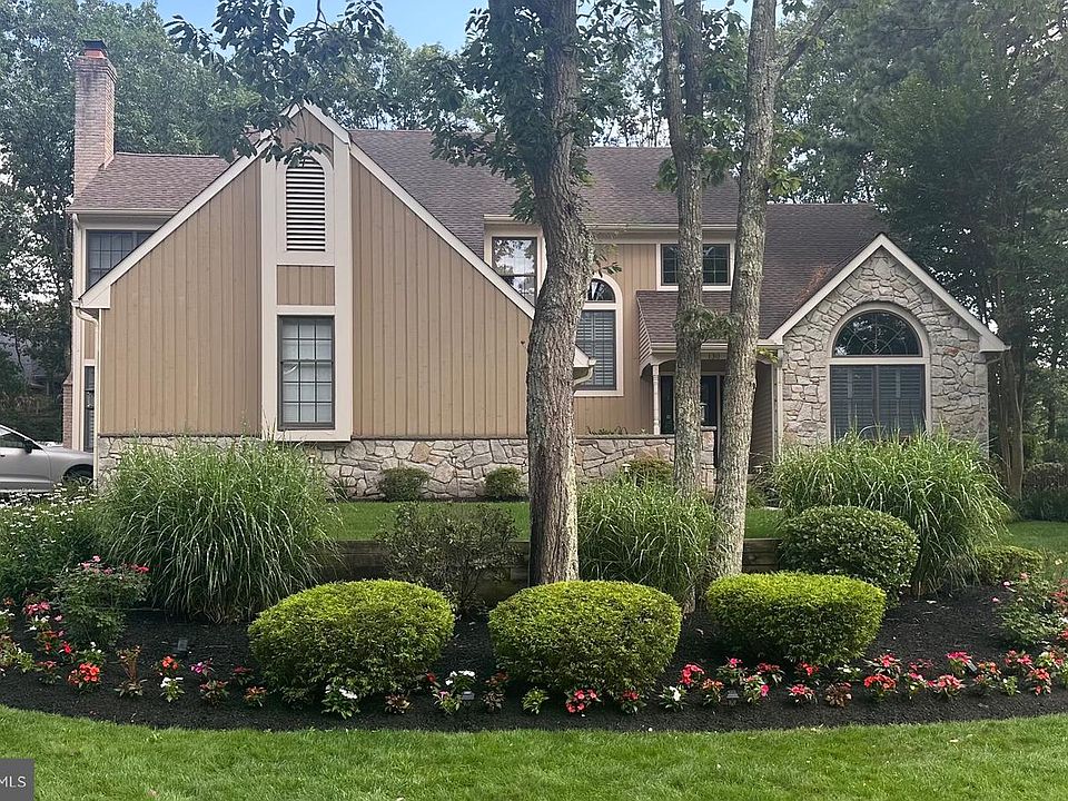 1st image of 130 Forrest Hills Dr