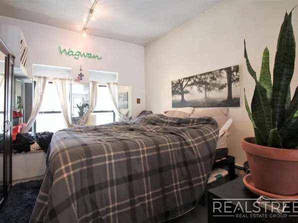 36 South 4th Street image 11 of 16