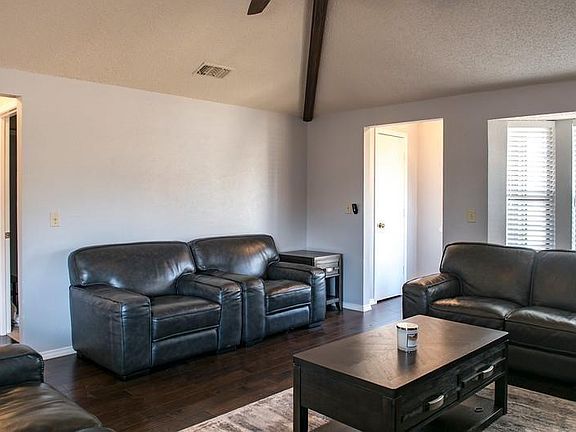 5th image of 1100 Wimbledon Ln