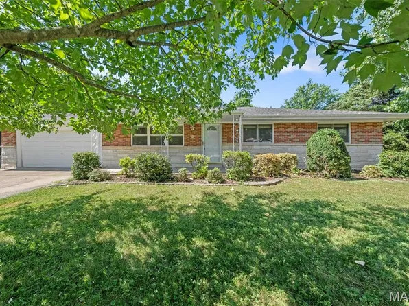 6 Ashgate Ct, Fenton, MO 63026