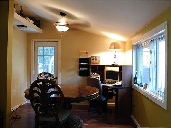 5th image of 401 E Naples St