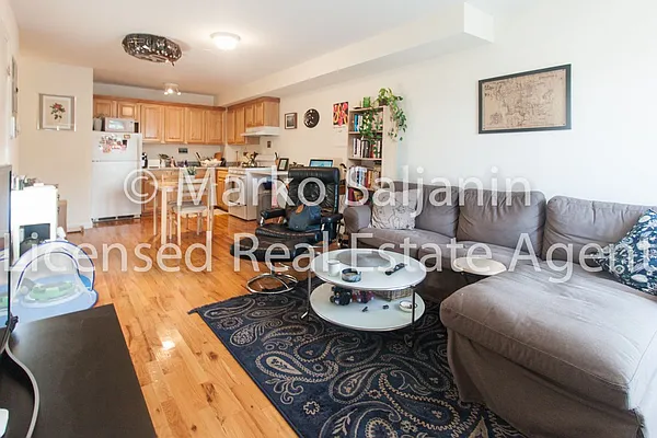 Rented by Citi Zone Realty | media 12