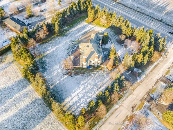 2 Edgeforest Dr, Brampton, ON L6P 0E1