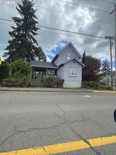 2nd image of 285 S Maple St