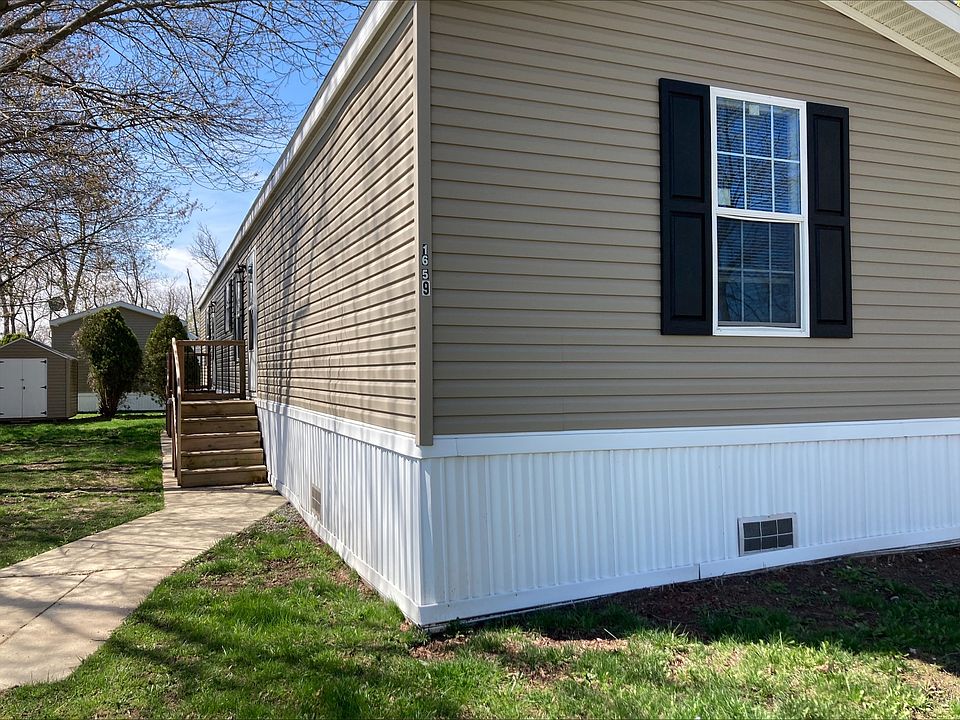 1st image of 1659 Meadowbrook Dr #388