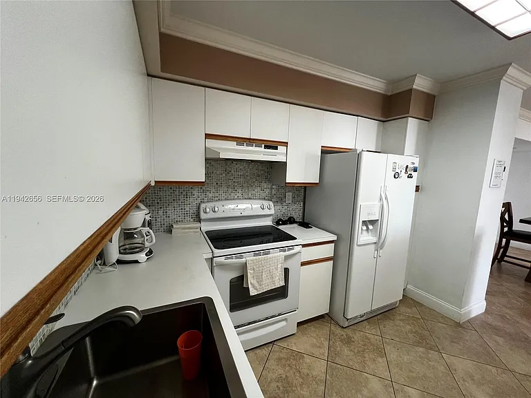 3400 NE 192nd St #2102 — Photo 9