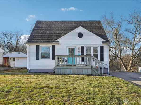 447 S Stadium Dr, Xenia, OH 45385