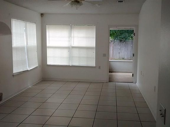 3rd image of 339 Loveland Cir