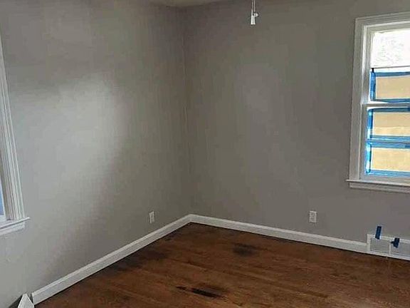 5th image of 1239 Maple St