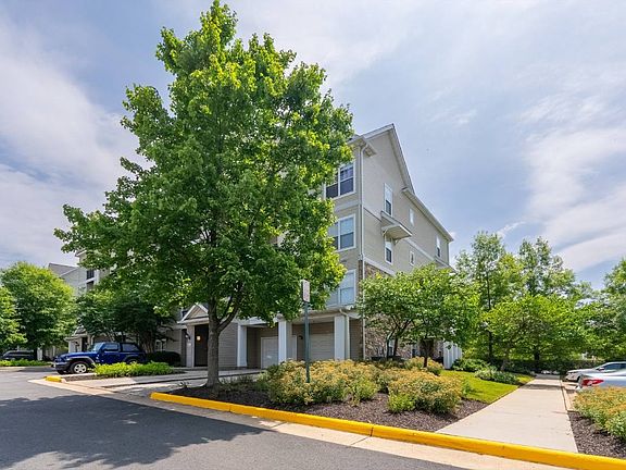 3rd image of 5123 Travis Edward Way APT H