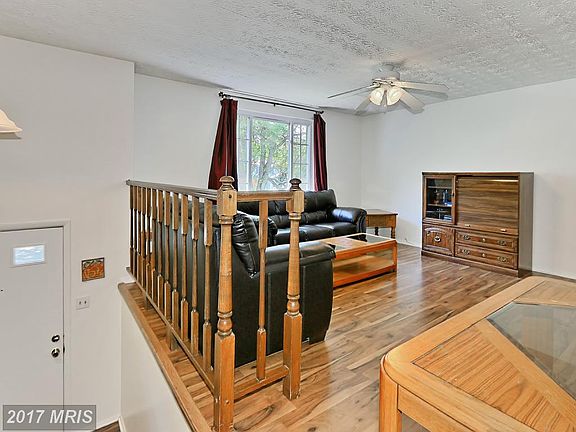 4th image of 9704 Water Oak Dr