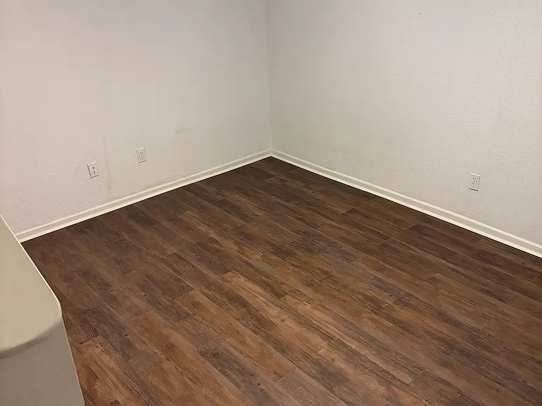 410 Justice Ave — Photo 43