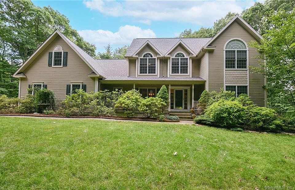 1st image of 42 Sugar Bush Ln
