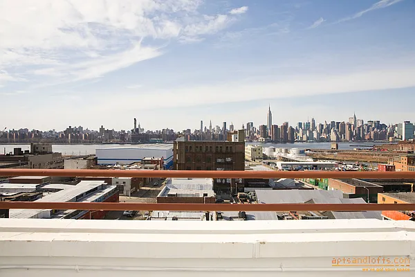 Rented by aptsandlofts.com | media 26