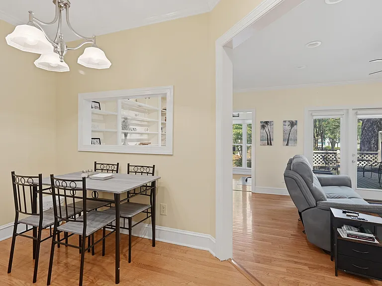 7514 Wellesley Park S — Photo 13