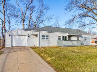 2915 N Golf Dr, Peoria, IL