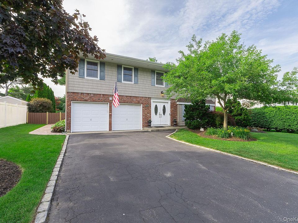 1st image of 19 Knoll Lane