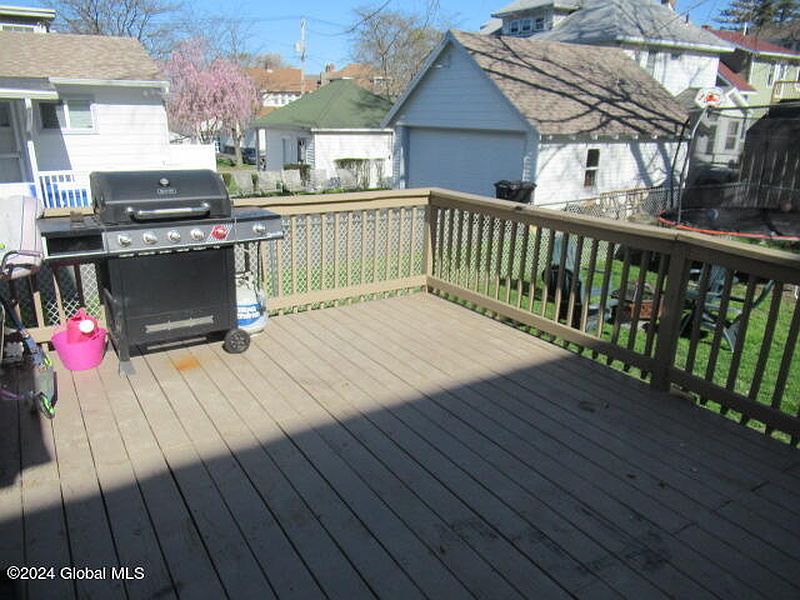 4th image of 1505 Sausse Avenue