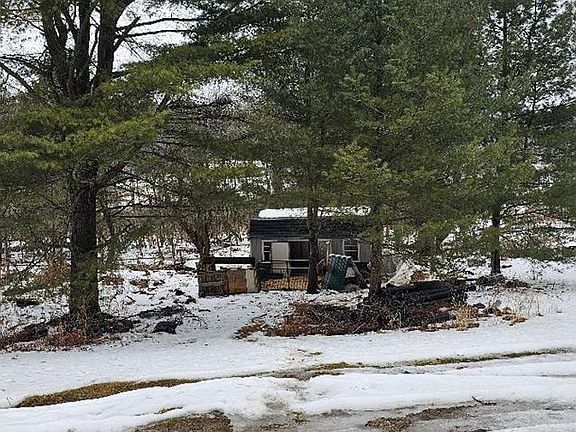 2nd image of 2454 Eleven Mile Rd