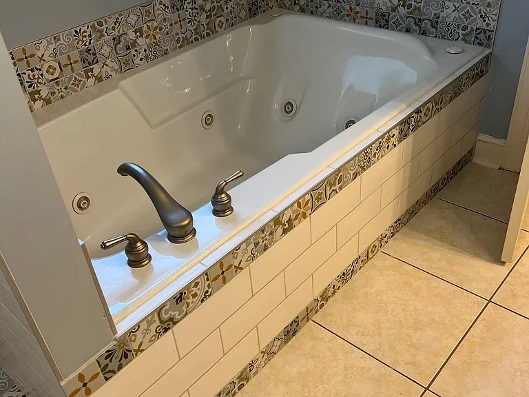 658 Irwin St NE #15 — Photo 16