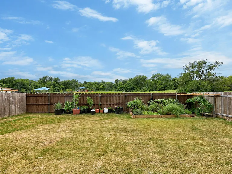 4513 Cressal Dr — Photo 28