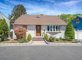 129 Mirin Ave, Roosevelt, NY 11575