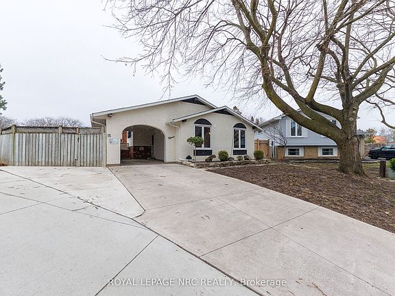 2nd image of 15 Carousel Cir