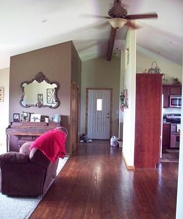 4th image of 2110 10th Ave