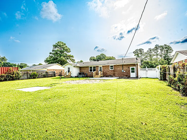 204 Wildwood Rd — Photo 18