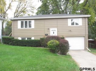 9629 Larimore Ave, Omaha, NE 68134