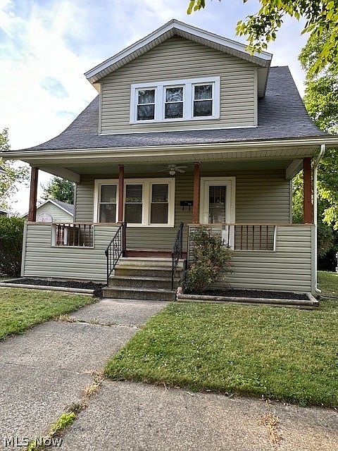 1st image of 316 E 10th St