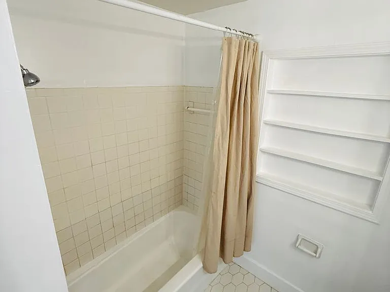 184 Mills Dr — Photo 11