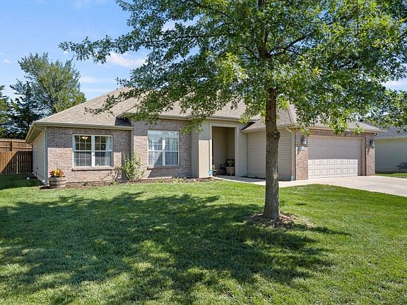 2nd image of 4809 Bullhead Ln
