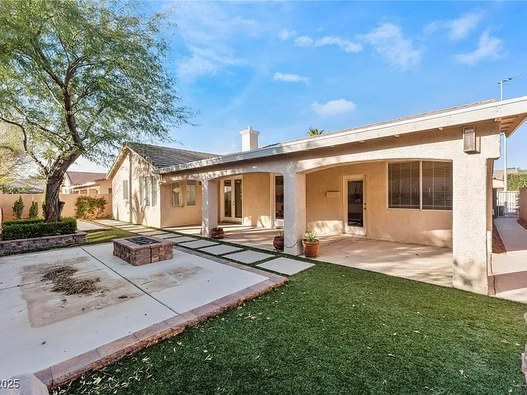 2267 Alanhurst Dr — Photo 33