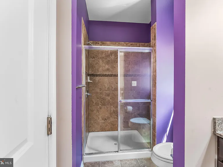 3218 Vogel Rd — Photo 22